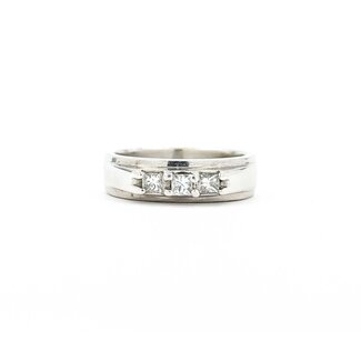 Ring Three Stone .24ctw Princess Diamonds 14kw 5.85g 225060031