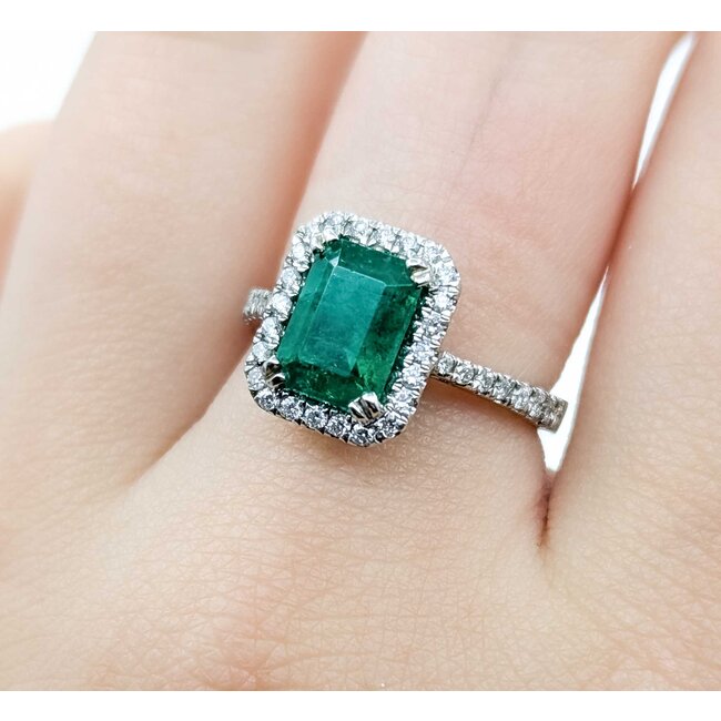 Ring Halo .30ctw Round Diamonds 1.71ct Emerald 14kw 12x10.5mm Sz6.5 3.1g 125060019