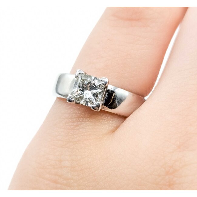 Ring Solitaire .87ct Princess Diamond 14kw 5.35g 225060030