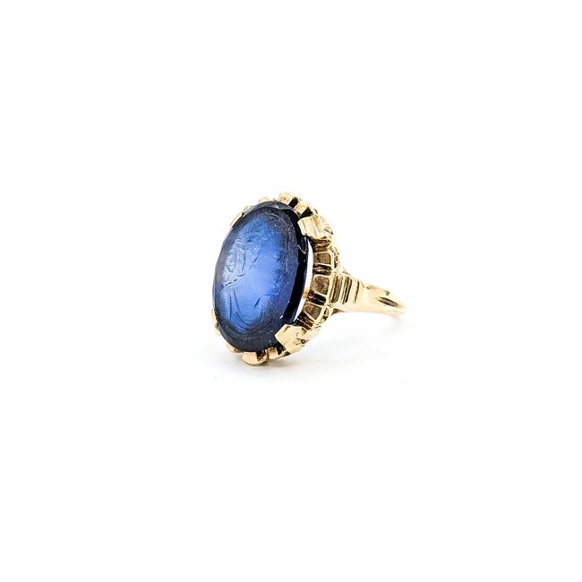 Ring Mid Century Blue Glass Cameo 10ky Sz5 4.9g 225070102