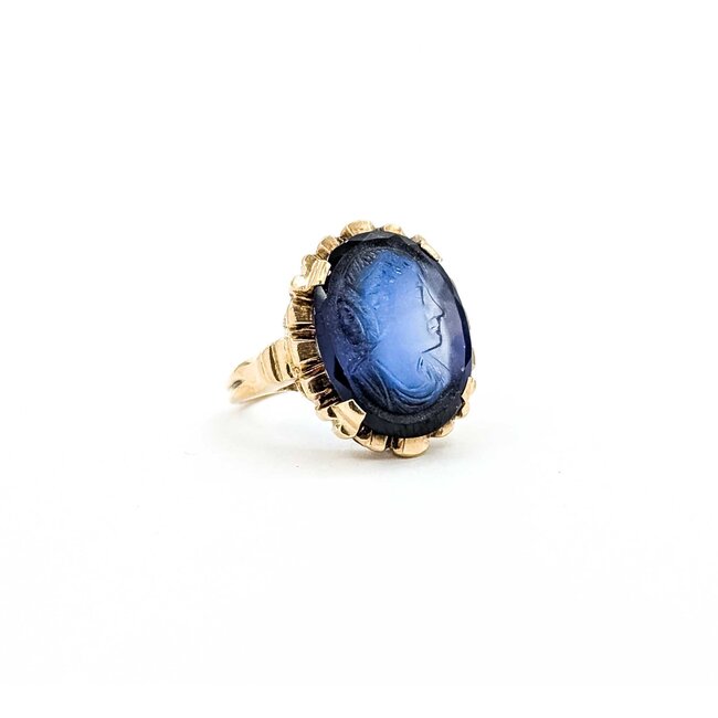Ring Mid Century Blue Glass Cameo 10ky Sz5 4.9g 225070102
