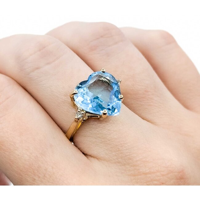 Ring Heart .03ctw Round Diamonds 6.5ct Topaz 14ky Sz6.5 4.7g 225070107