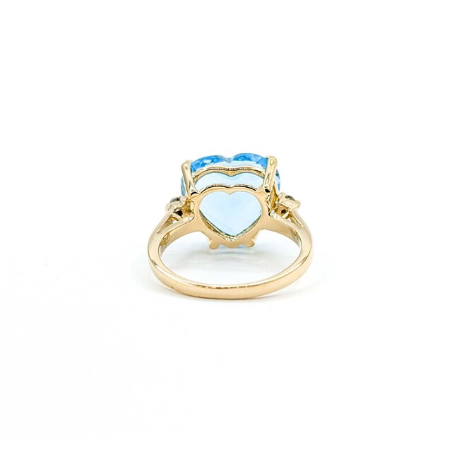 Ring Heart .03ctw Round Diamonds 6.5ct Topaz 14ky Sz6.5 4.7g 225070107