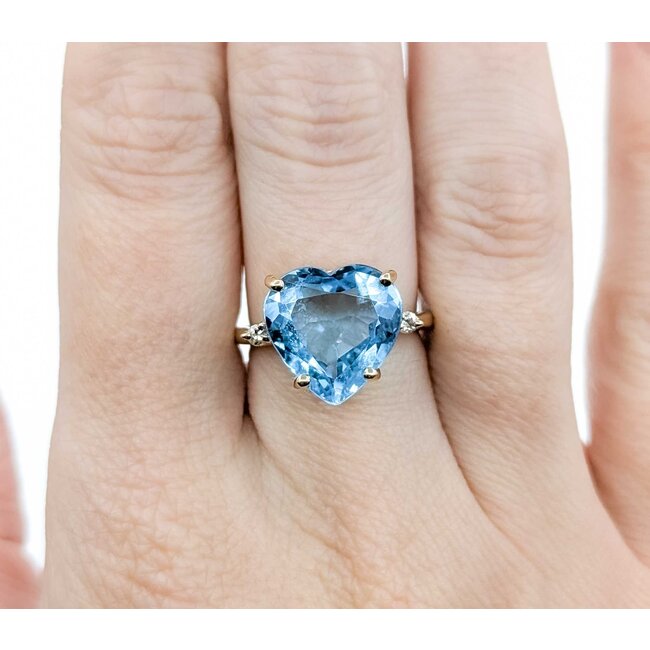 Ring Heart .03ctw Round Diamonds 6.5ct Topaz 14ky Sz6.5 4.7g 225070107