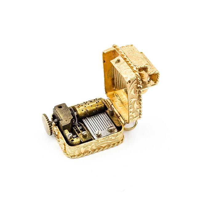 Pendant Organ Playing Cherub Music Box 14ky 30x21mm 26.8g 225070128