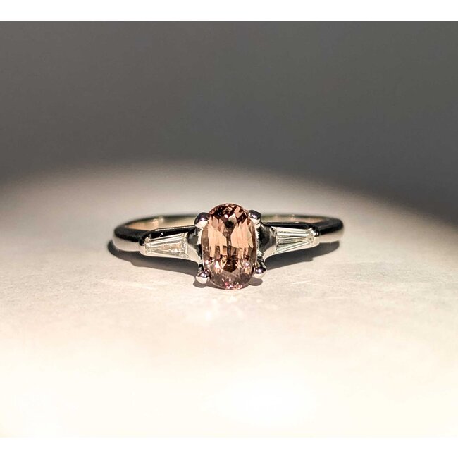 Ring 3-Stone .10ctw Baguette Diamonds .94ct Alexandrite GIA: 2233584992 14kw 2mm Sz8 4.2g 125060099