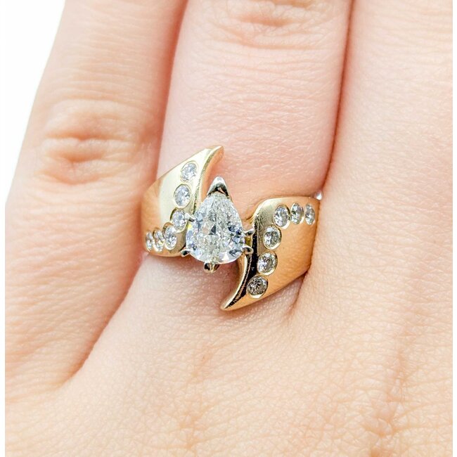 Ring Burnished .77ct Pear Diamond .42ctw Diamonds 14ky Sz5 5.8g 225080009