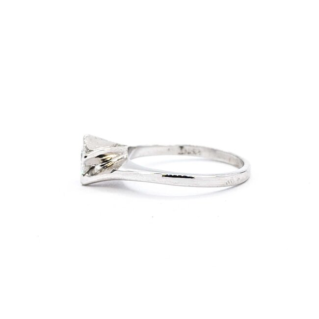 Ring Twist Solitaire .30ct Round Diamond 14kw Sz6 2.8g 225080011