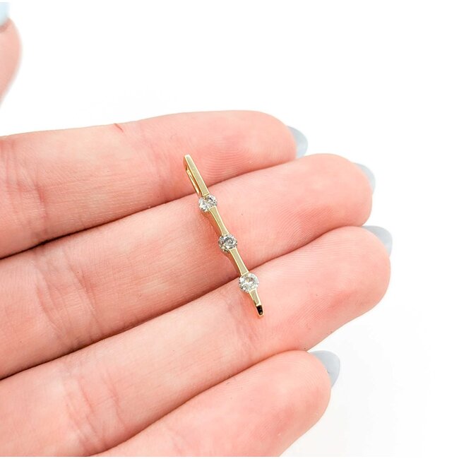 Pendant 3 Stone .20ctw Round Diamond 14ky 25x2.5mm 1.1g 225080013