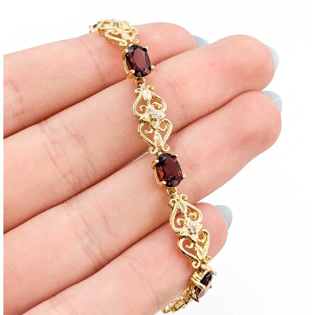 Bracelet Vintage Style .03ctw Round Diamonds 6.40ctw Garnet 10ky 7" 7.5g 225070133