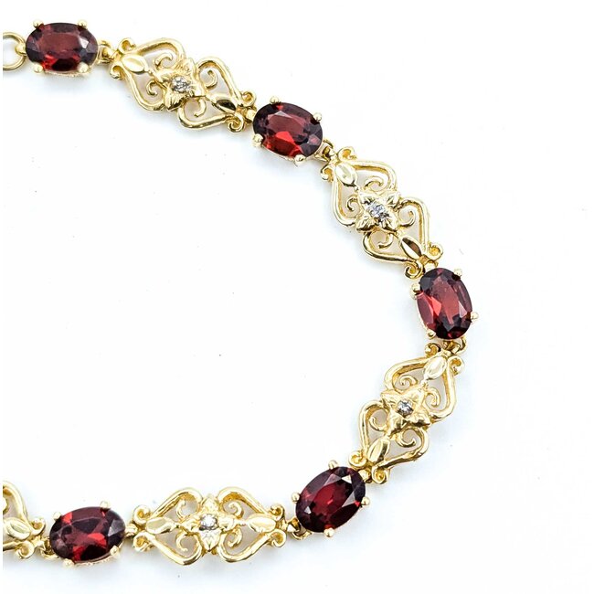 Bracelet Vintage Style .03ctw Round Diamonds 6.40ctw Garnet 10ky 7" 7.5g 225070133
