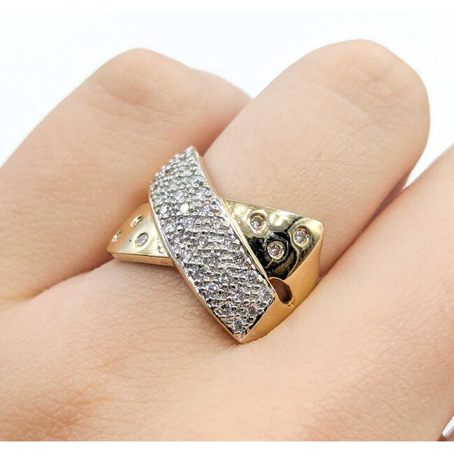Ring Crossover .50ctw Round Diamonds 14ky Sz6 6.5g 225080045