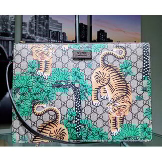 Handbag Gucci GG Supreme PVC & Leather Clutch 125095009