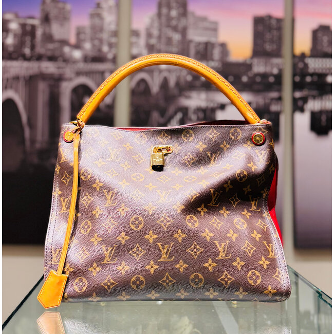 Handbag Louis Vuitton Gaia Monogram M41620 125095037