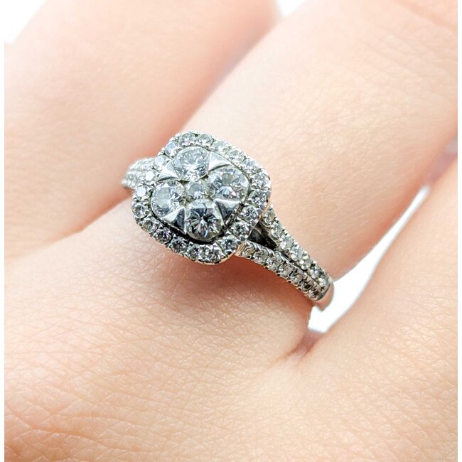 Ring Cluster .80ctw Round Diamonds 14kw 9.5x9.5mm Sz7 3.78g 125080008
