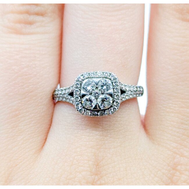 Ring Cluster .80ctw Round Diamonds 14kw 9.5x9.5mm Sz7 3.78g 125080008