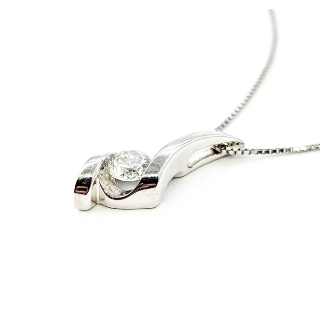 Pendant W/Chain Box Chain .25ct Round Diamond 14kw 17x6.5 18" 2.14g 225090019