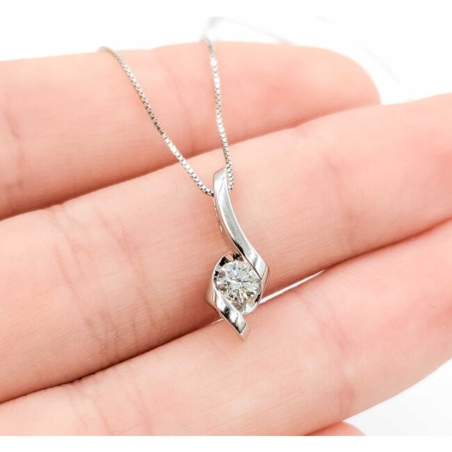 Pendant W/Chain Box Chain .25ct Round Diamond 14kw 17x6.5 18" 2.14g 225090019