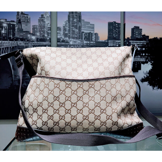 Handbag Gucci Flat Dark Calfskin Medium 125105002