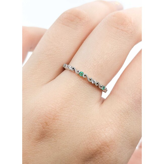 Ring Milgrain 0.04ctw Round Diamonds .06ctw Emerald 14kw 1.8mm Sz7 1.5g 125090052