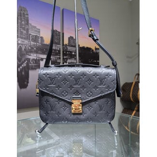 Handbag Louis Vuitton Metis Pochette Empreinte Black 125105013