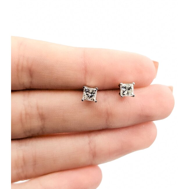 Earrings Stud Screw Back .80ctw Princess Diamonds 14kw 4.2mm 1.11g 125100004