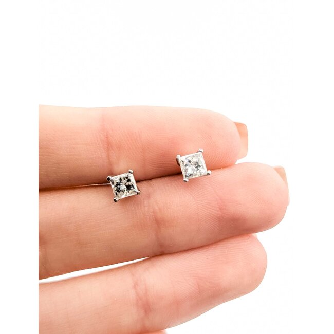 Earrings Stud Screw Back .80ctw Princess Diamonds 14kw 4.2mm 1.11g 125100004