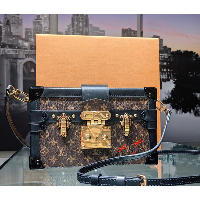 Handbag Louis Vuitton Petite Malle Monogram M45943 125105054