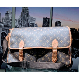 Saddle Bag Louis Vuitton Gibeciere GM Monogram M42249 125105069