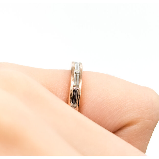 Ring .90ctw Baguette Diamonds 14kr 3.2mm Sz4.5 2.7g 225090046