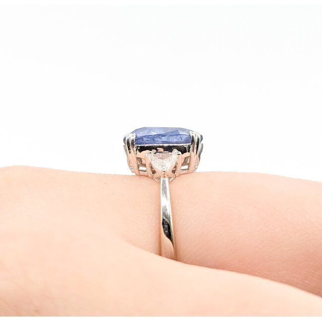 Ring 3-Stone .30ctw Trillion Diamonds 2.52ct Blue Sapphire 18kw 2.2mm Sz6.5 4.10g 125090010