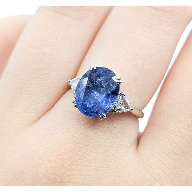 Ring 3-Stone .30ctw Trillion Diamonds 4.98ct Blue Sapphire 18kw 2.2mm Sz6.5 4.10g 125090010