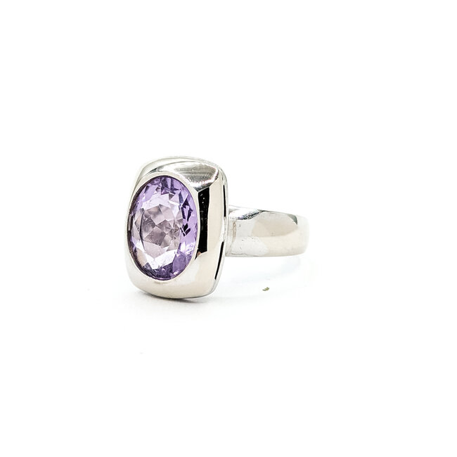 Ring Modern 5ct Light Purple Amethyst 18kw .6x.5" Sz7 8.05g 125090028