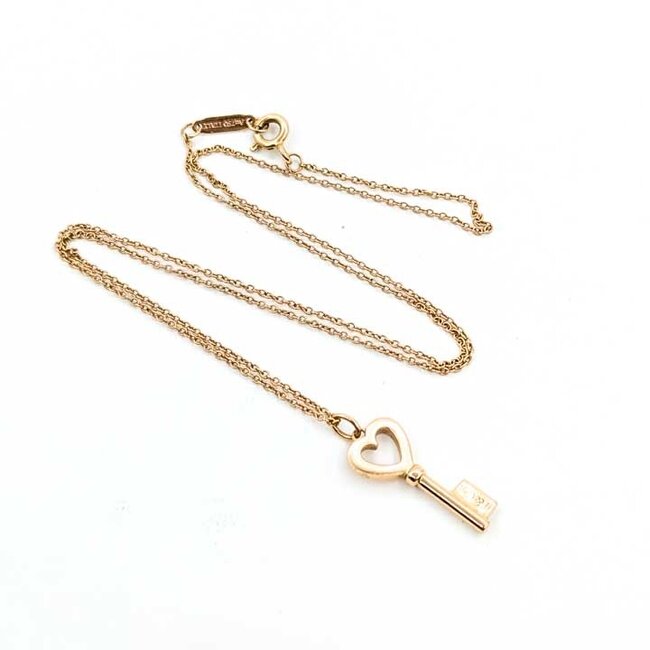 Necklace Tiffany & Co. Key 18kr .75x.3" 16" 3.06g 125102005