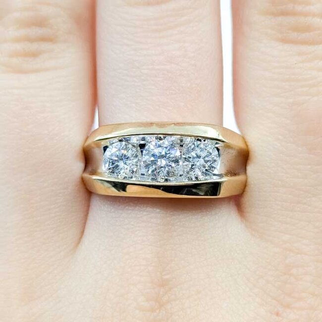 Ring 3-Stone Comfort Fit 1.3ctw Round Diamonds 14ky 10.4mm Sz12 9.1g 225100103