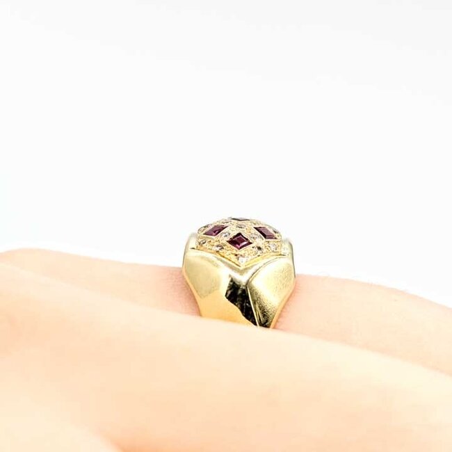 Ring .20ctw Round Diamonds .35ctw Ruby 14ky 10.5mm Sz6.5 4.11g 225100043