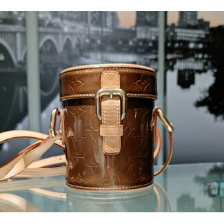 Handbag Louis Vuitton Astor Place Vernis Bronze 125105072