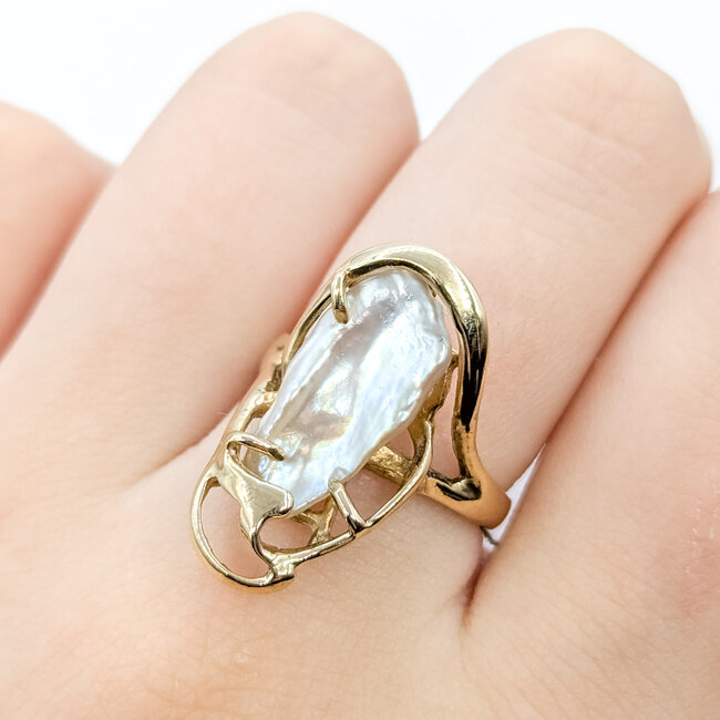 Ring Freeform 18.8x8.8mm Mother of Pearl Pearl 14ky 24x12mm Sz7.25 5.05g 125100014