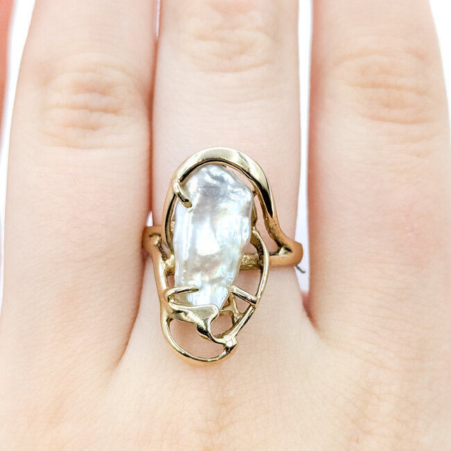 Ring Freeform 18.8x8.8mm Mother of Pearl Pearl 14ky 24x12mm Sz7.25 5.05g 125100014