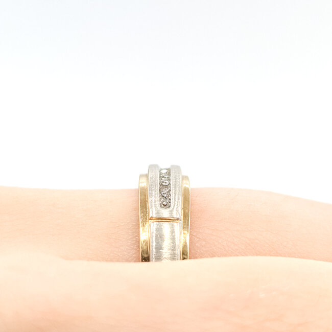 Ring .06ctw Round Diamonds 14ktt 5.75mm Sz10.25 3.15g 125100053