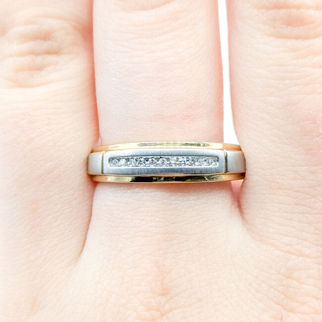 Ring .06ctw Round Diamonds 14ktt 5.75mm Sz10.25 3.15g 125100053