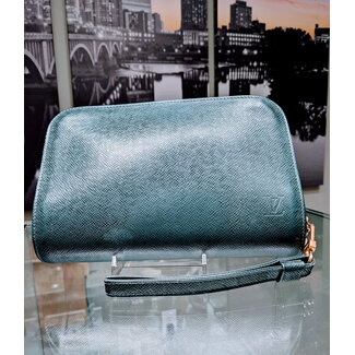 Clutch Louis Vuitton Taiga Baikal M30184 125105085