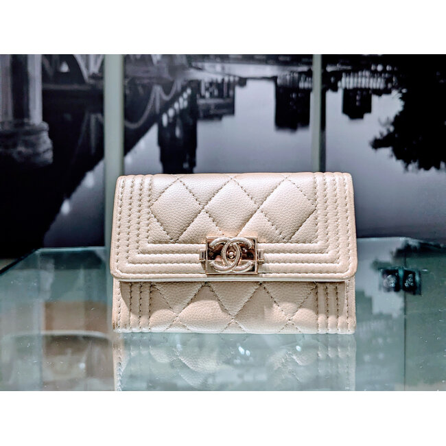 Wallet Chanel Boy Leather Card Holder 125105092