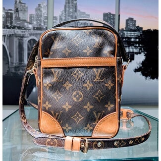 Handbag Louis Vuitton Danube Monogram 125105105