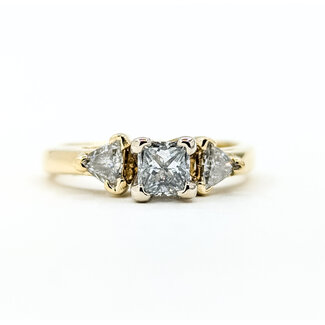 Ring 3-Stone 0.8ctw Princess Diamond 14ky 5mm Sz5.5 3.39g 225100061