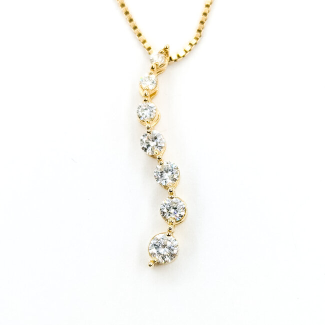 Pendant Journey Graduated .50ctw Round Diamonds 14ky 18" 1x.1" 3.00g 125100030