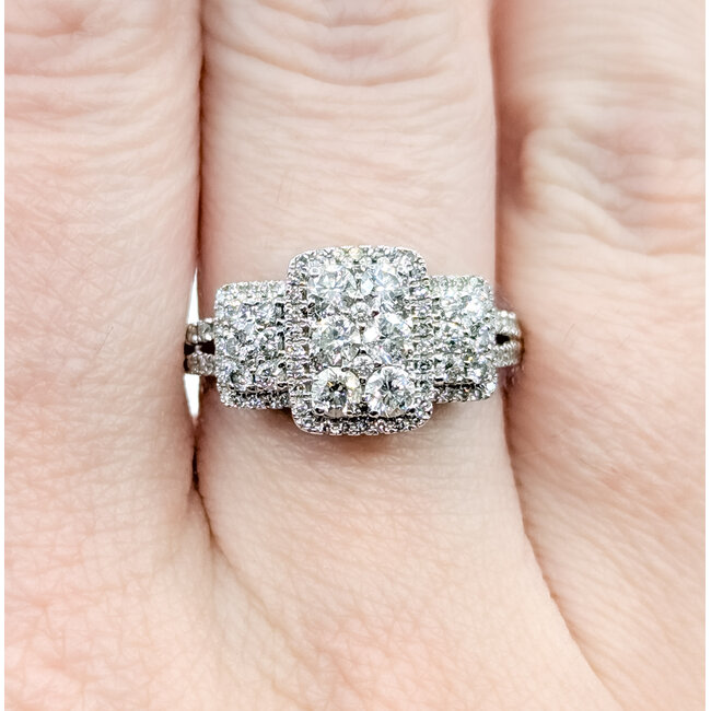 Ring Cluster .85ctw Round Diamonds 14kw 10.4mm Sz8 4.3g 225100016