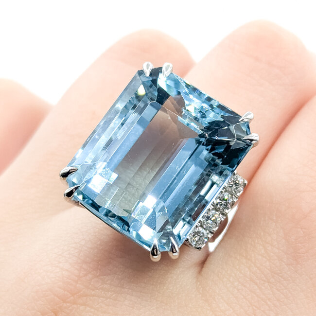Ring Cocktail 0.8ctw Round Diamonds 44.41ct Aquamarine 18kw 24mm Sz6.5 21.6g 225100136