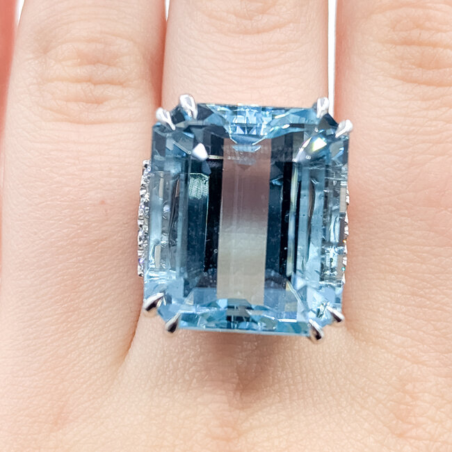 Ring Cocktail 0.8ctw Round Diamonds 44.41ct Aquamarine 18kw 24mm Sz6.5 21.6g 225100136