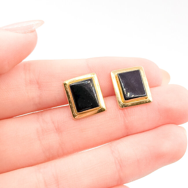Earrings Rectangular Stud 2.5ctw Onyx 14ky .5x.4mm 1.59g 125100021